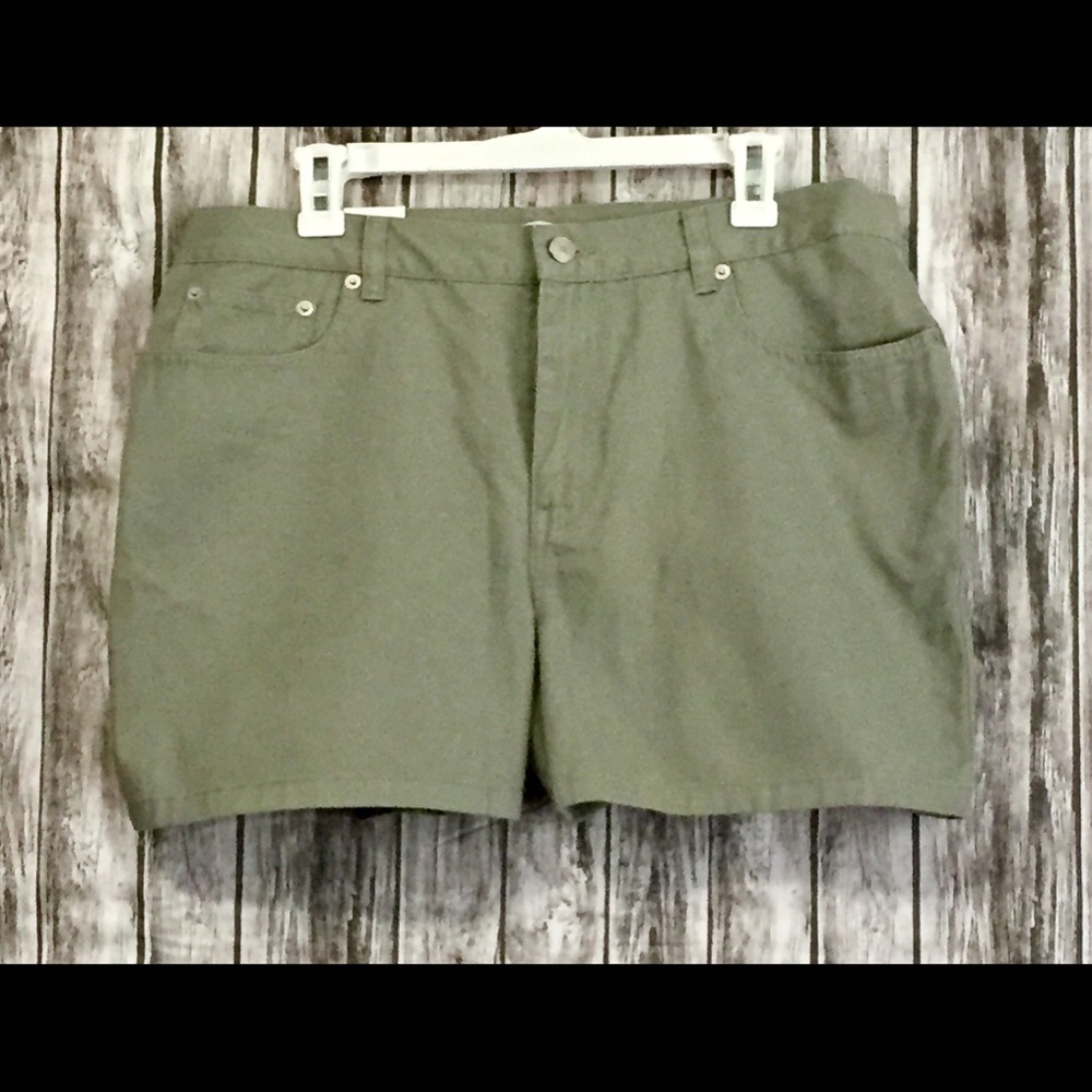 NWT - Tommy Hilfiger Shorts
